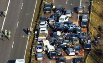 В ДТП в Германии столкнулись 50 автомобилей (ФОТО)