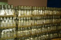 В Одесской области полиция обнаружила подпольный цех по производству контрафактного алкоголя