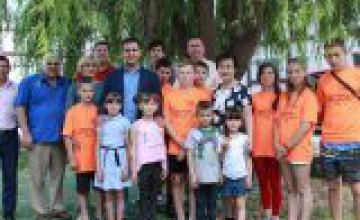 Воспитанников Куриловского детдома семейного типа поздравили с Днем защиты детей