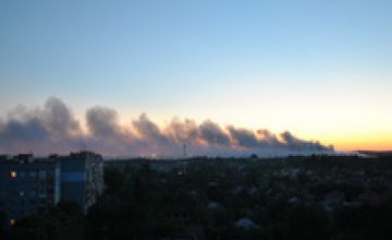 Новомосковская городская свалка могла загореться от неосторожного обращения с огнем
