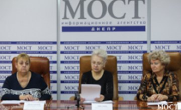 Жители ж/м Сокол, 1, 2 обратились к мэру Днепра с просьбой подписать заявки на выделение депутатских денег по их округу