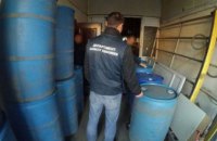  На Днепропетровщине разоблачили подпольный цех по изготовлению суррогатного алкоголя (ФОТО)
