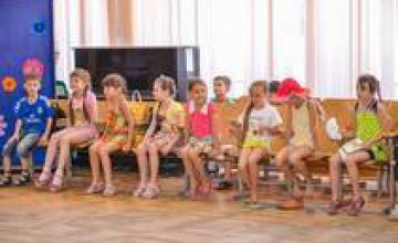 Более 74 тыс детей Днепропетровщины отдохнут летом в пришкольных лагерях