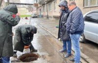 Черговий по місту перевірив, як комунальники Дніпра усувають аварії на каналізаційних мережах 