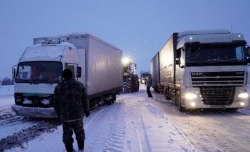 В настоящее время есть трудности с проездом грузового транспорта на дороге «Мерефа – Лозовая – Харьков», - Служба автодорог