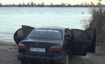 В Херсоне обнаружен затонувший автомобиль с телами двух людей в салоне