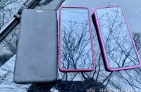 Крали мобильные в медучреждениях: полицейские Днепра задержали двух жителей Киевской области (ВИДЕО)