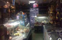 На Днепропетровщине 31-летний мужчина с ножницами напал на продавщицу магазина