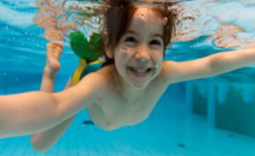 Маленьких жителей Днепропетровска в период летних каникул научат плавать и актерскому мастерству