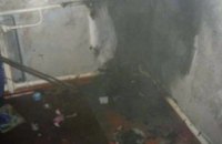В Днепродзержинске загорелся частный дом: пожарные спасли женщину с тремя детьми