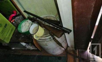 ​В Днепропетровской области пьяный мужчина стрелял в соседский дом