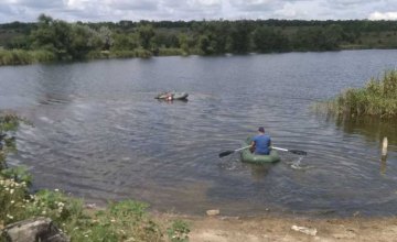 В Днепропетровской области на водохранилище дрейфовала лодка с телом мужчины (ФОТО)