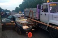 В Львовской области Chevrolet сбил дорожника и врезался в ГАЗель: есть погибшие