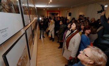  Борис Филатов открыл ХХ Международную фотовыставку газеты «День» в Днепре