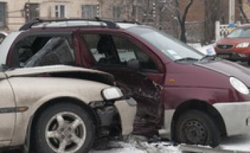 В Днепродзержинске столкнулись Matiz и Opel: 3 пострадавших госпитализированы