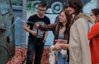 Необычная экскурсия: в первый в стране Музей АТО в Днепре приехали четыре десятка юных волонтеров