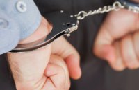 На Дніпропетровщині правоохоронці затримали грабіжника, який вночі проник в оселю і пограбував 36-річну жінку