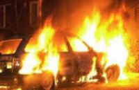 В Днепропетровске за долг в $50 тыс бизнесмену сожгли автомобиль