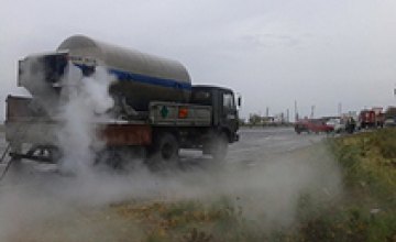 В Николаеве из движущегося грузовика начал вытекать жидкий кислород (ФОТО, ВИДЕО)