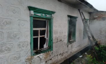 В Магдалиновском районе горел жилой дом: есть погибшие 