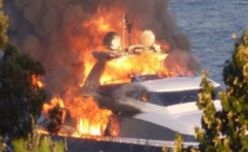 Президент ФК «Наполи» чуть не сгорел на собственной яхте 