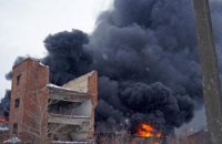 В Донецкой области горит склад горюче-смазочных материалов (ФОТО)