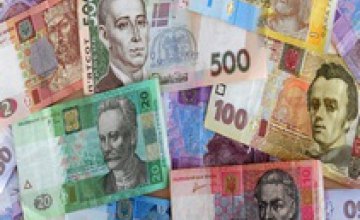 НБУ разрешил покупать и продавать валюту до 150 тыс. грн без паспорта