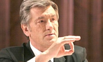 Виктор Ющенко подписал Закон об антикризисных мерах