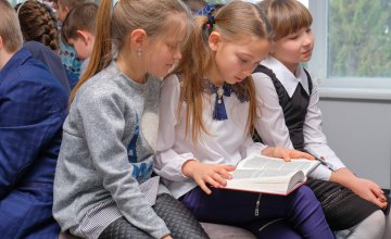 Школы Днепропетровщины получат 1,3 млн новых учебников