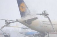 Снегопады парализовали авиасообщение по всей Европе