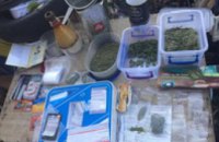 В Каменском полиция изъяла на чердаке мастерской 12 кг «травки»