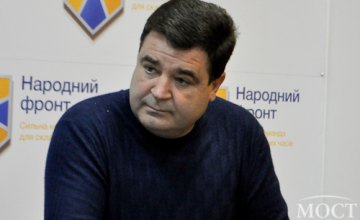 «НАРОДНЫЙ ФРОНТ» заявляет об избиении агитатора и порче имущества в Днепропетровске