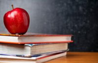 В 2018 году учителя Днепропетровщины будут получать повышенную на 25% зарплату