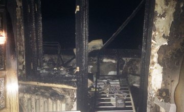 В Синельниково горела многоэтажка: людей эвакуировали 