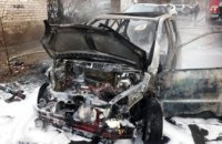 В Чечеловском районе Днепра сгорел Mercedes