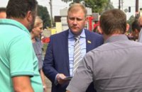 Нардеп Максим Курячий внес предложение по ремонту внутриквартальных дорог Днепропетровска 