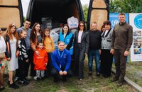 Два дитячі будинки сімейного типу з Дніпропетровщини отримали допомогу від гуманітарних організацій