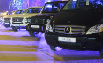 В Днепропетровске в рамках премьеры «Крепкий орешек 5» состоялась презентация 14 самых современных автомобилей Mercedes-Benz