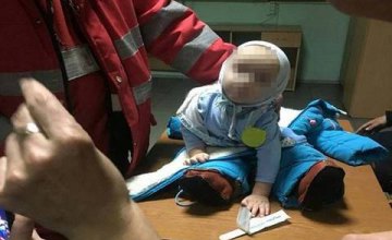 В Киеве горе-мать бросила 9-месячного ребенка на ж/д вокзале и пошла пьянствовать