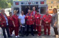 Допомога зі США для Дніпропетровської «екстренки»: медики обласного центру екстреної медичної допомоги та медицини катастроф отримали сучасну автівку