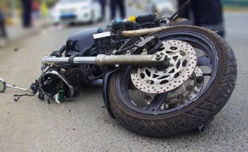 В Днепре мотоциклист насмерть сбил пешехода
