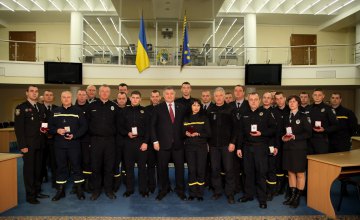 ​В Днепропетровской ОГА презентовали новый «мотивационный пакет» для полицейских и спасателей