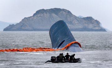 В Китае затонуло судно с 400 пассажирами