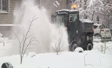 ​Коммунальные службы Днепра призывают водителей не оставлять автомобили на обочине дорог