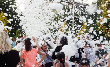 14 июля в Днепре на Косиора состоялась пенная вечеринка (ФОТОРЕПОРТАЖ)