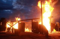 В Днепре произошел масштабный пожар на складе поддонов (ФОТО, ВИДЕО)