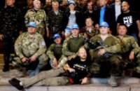 В Днепропетровской области 15 освобожденных из плена бойцов АТО передали родственникам