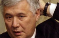 Тимошенко обратится к Президенту с просьбой уволить министра обороны Еханурова 
