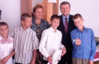 В Днепропетровске откроют 3 детских дома семейного типа