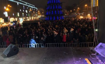  Более 7 тысяч днепрян встретили новый год на центральной площади города